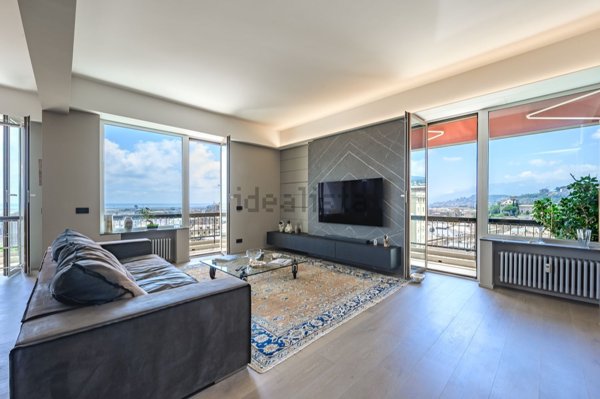 appartamento in vendita a Genova in zona Sestri Ponente