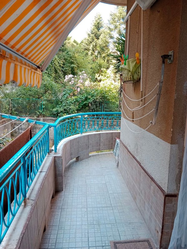 appartamento in vendita a Genova in zona Sestri Ponente