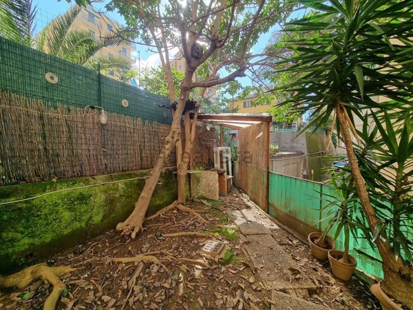 appartamento in vendita a Genova in zona Sestri Ponente