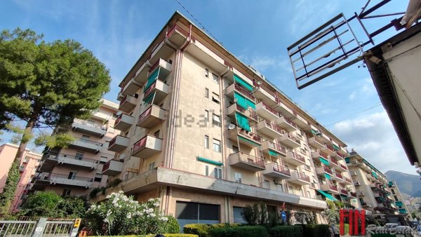 appartamento in vendita a Genova in zona Sestri Ponente