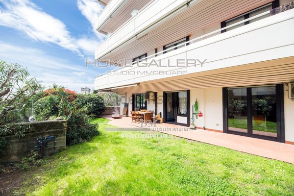 appartamento in vendita a Genova in zona Castelletto