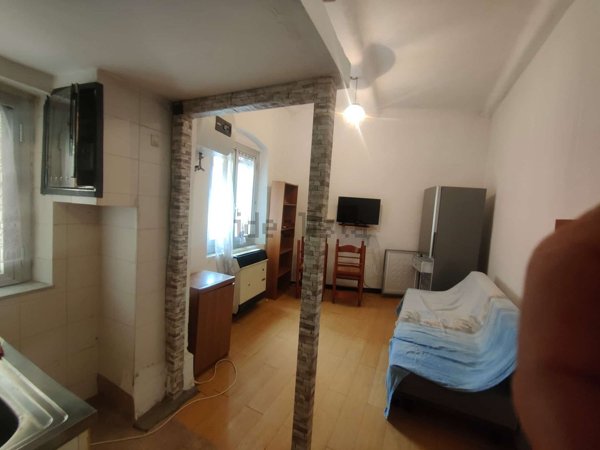 appartamento in vendita a Genova in zona Rivarolo