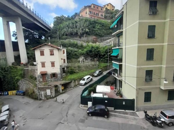 appartamento in vendita a Genova in zona Bolzaneto