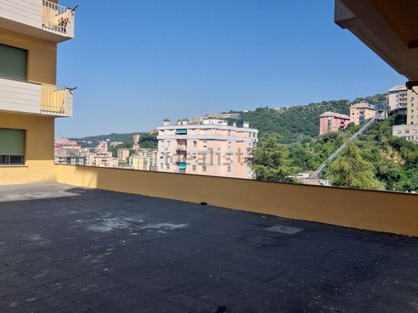 appartamento in vendita a Genova in zona Quezzi