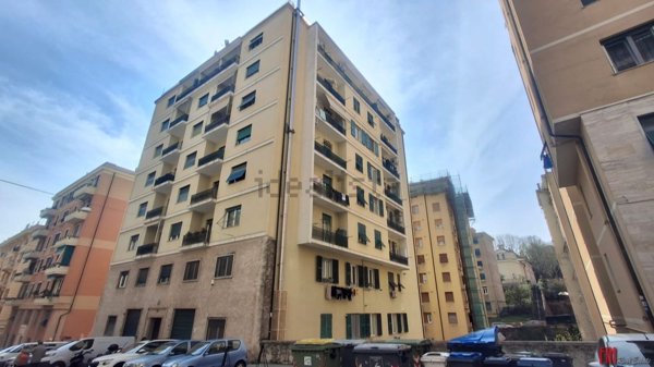 appartamento in vendita a Genova in zona Sestri Ponente