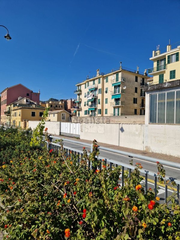 appartamento in vendita a Genova in zona Palmaro / Pra'