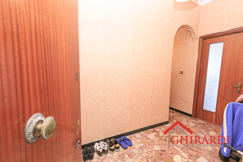 appartamento in vendita a Genova in zona Sestri Ponente