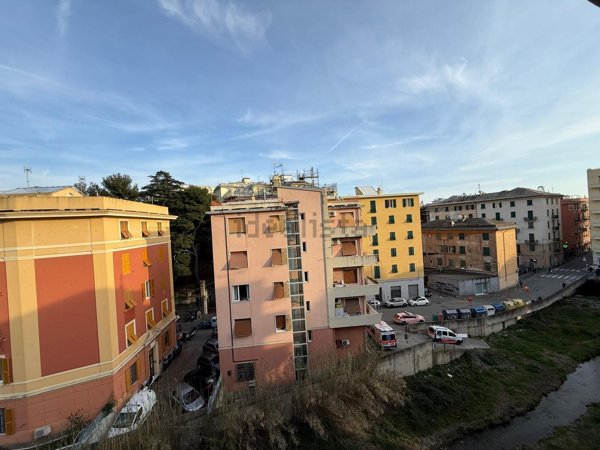 appartamento in vendita a Genova in zona Palmaro / Pra'