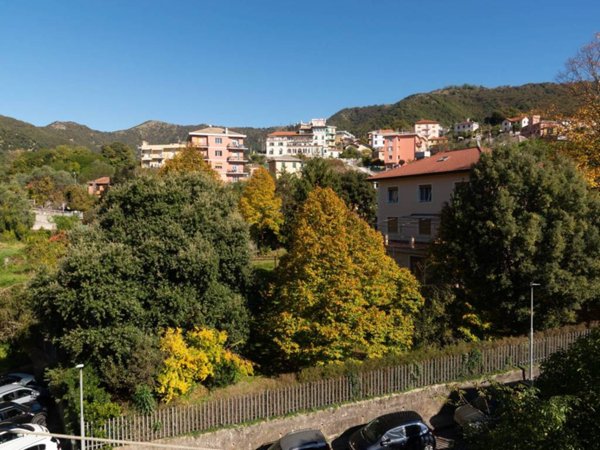 appartamento in vendita a Genova in zona Molassana