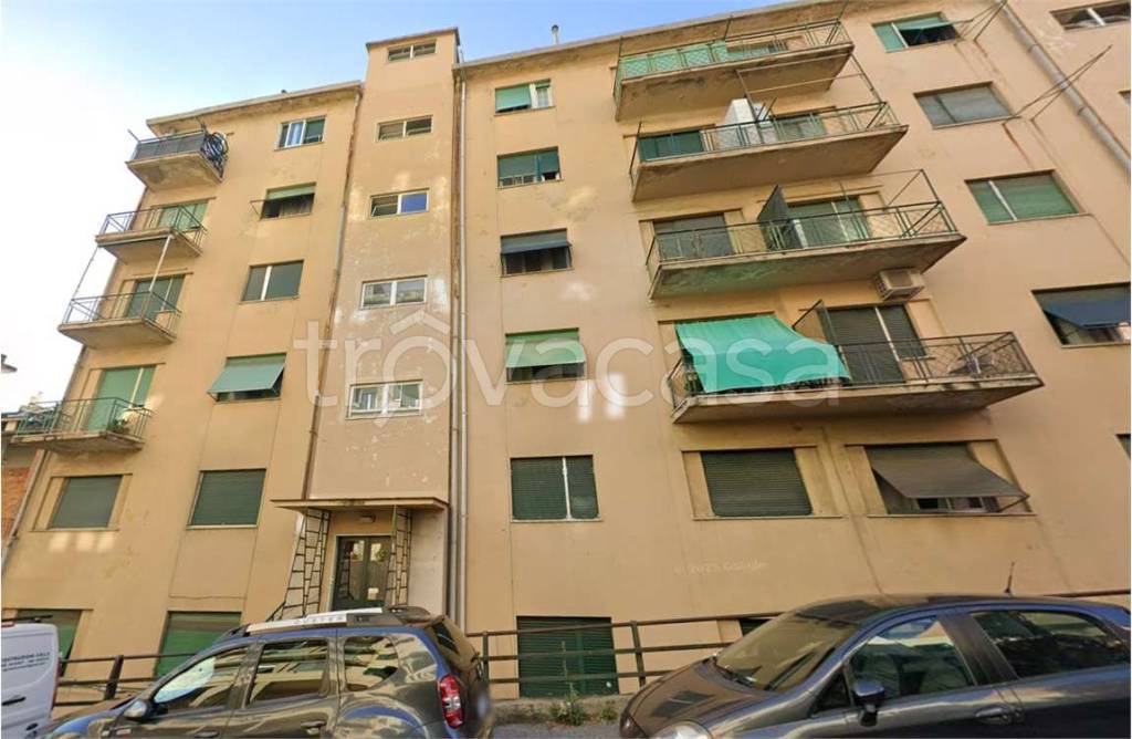 appartamento in vendita a Genova in zona Sampierdarena