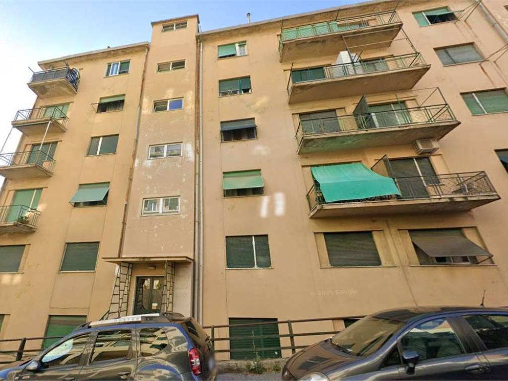 appartamento in vendita a Genova in zona Sampierdarena