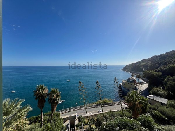 appartamento in vendita a Genova in zona Crevari