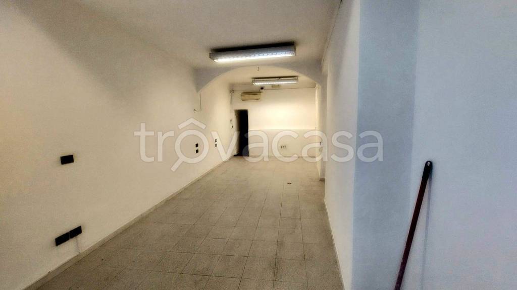 negozio in vendita a Genova in zona Sampierdarena