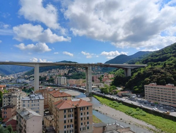 appartamento in vendita a Genova in zona Staglieno