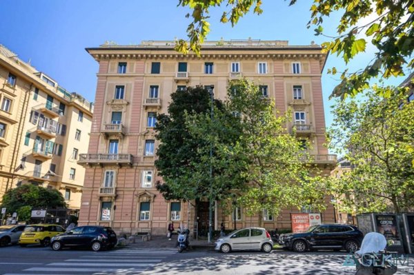 appartamento in vendita a Genova in zona Carignano