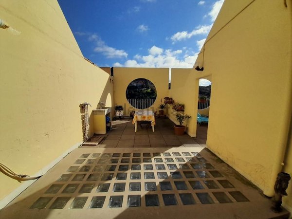 appartamento in vendita a Genova in zona Palmaro / Pra'