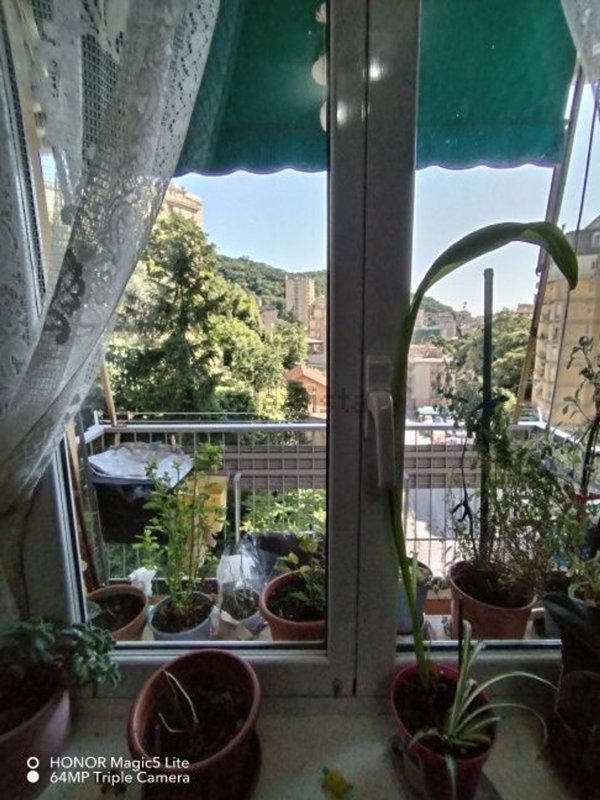 appartamento in vendita a Genova in zona Quezzi