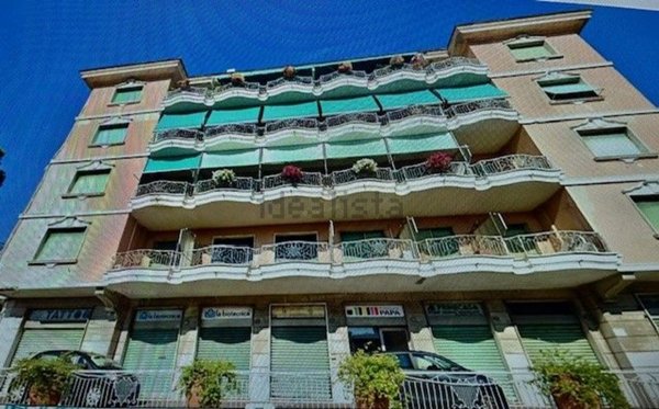 appartamento in vendita a Genova in zona Sturla