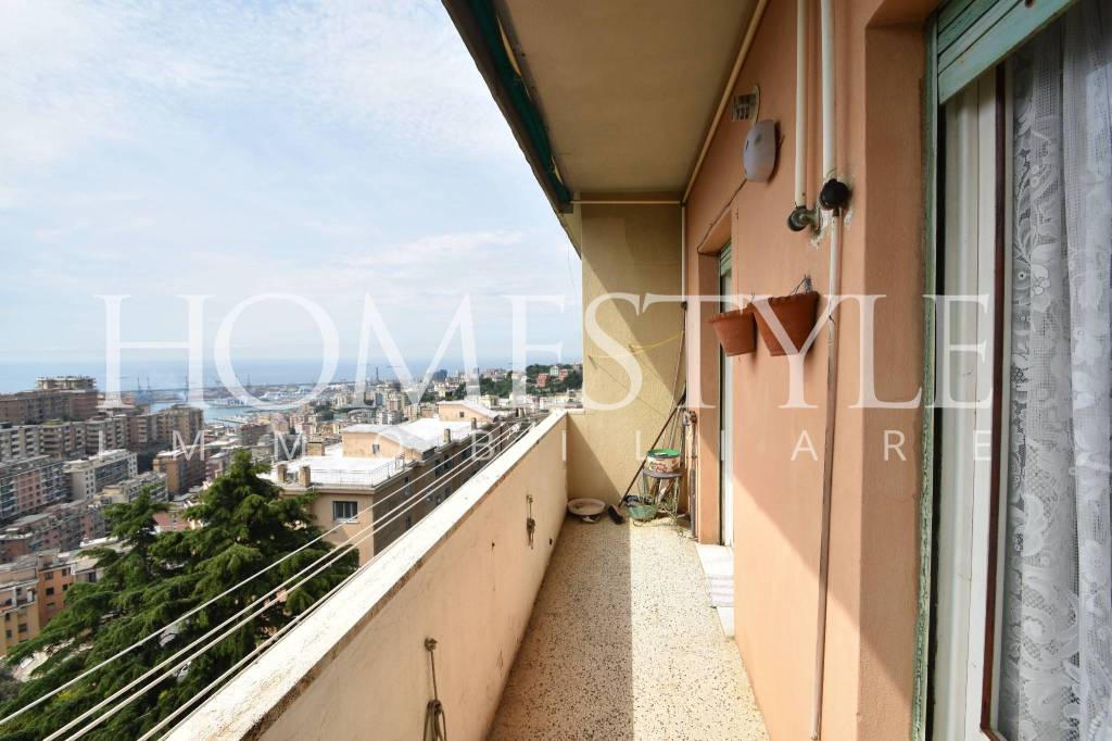 appartamento in vendita a Genova in zona Oregina