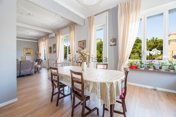 appartamento in vendita a Genova in zona Foce