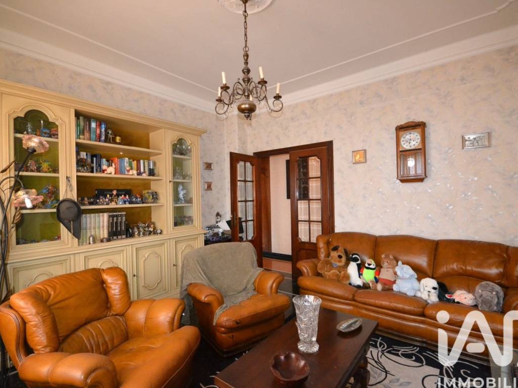 appartamento in vendita a Genova in zona Rivarolo