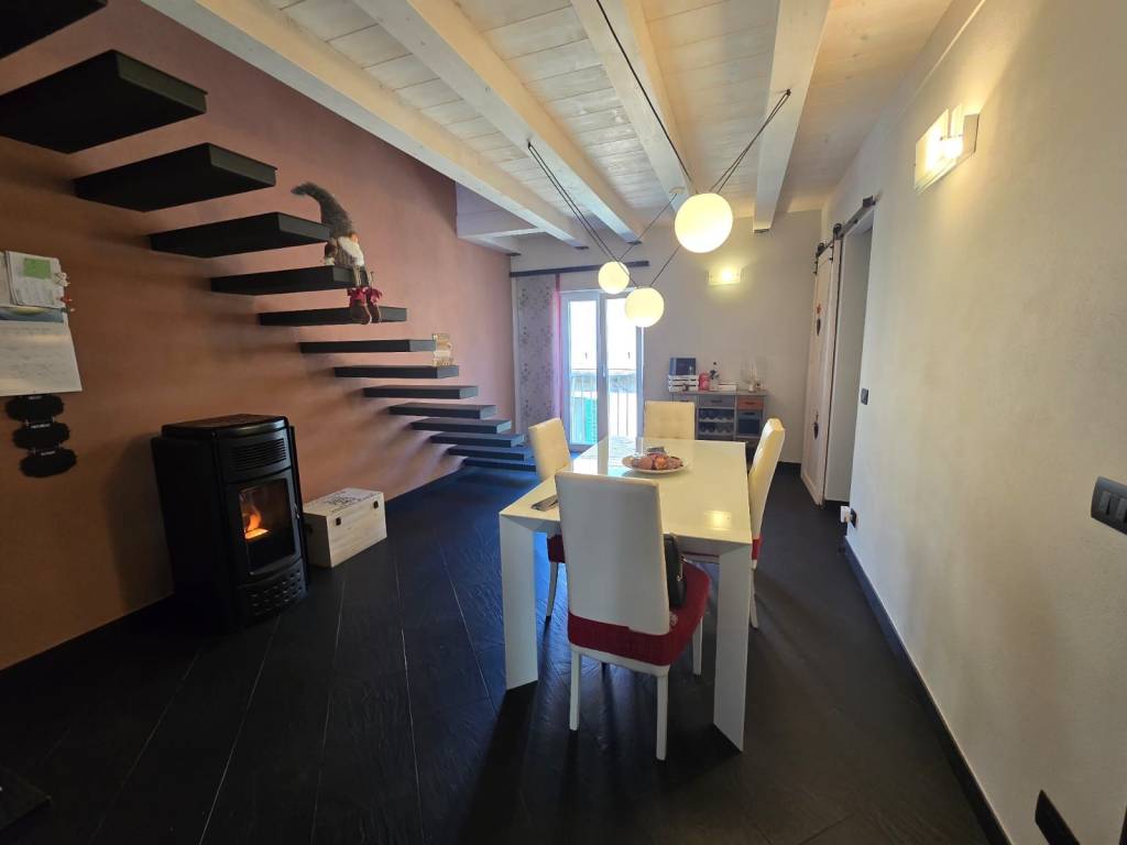 appartamento in vendita a Genova in zona Sestri Ponente