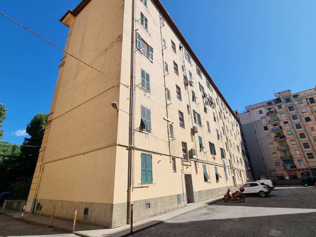 appartamento in vendita a Genova in zona Sampierdarena