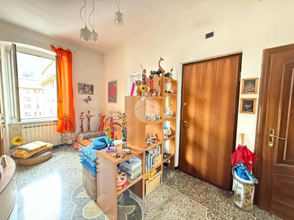 appartamento in vendita a Genova in zona Sampierdarena