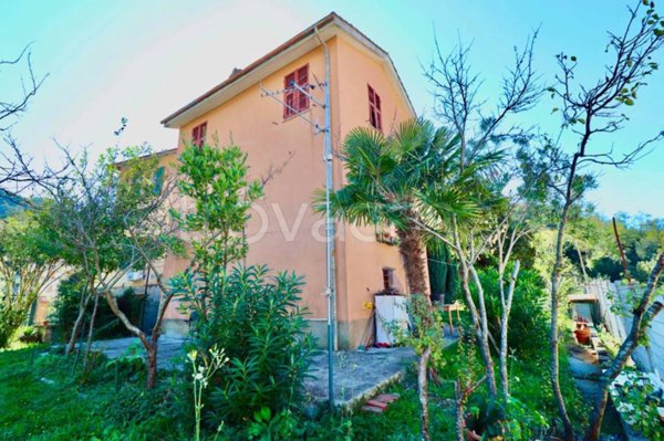 casa indipendente in vendita a Genova in zona Struppa