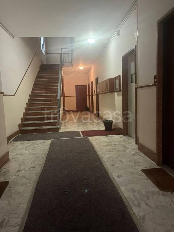 locale commerciale in vendita a Genova in zona Marassi