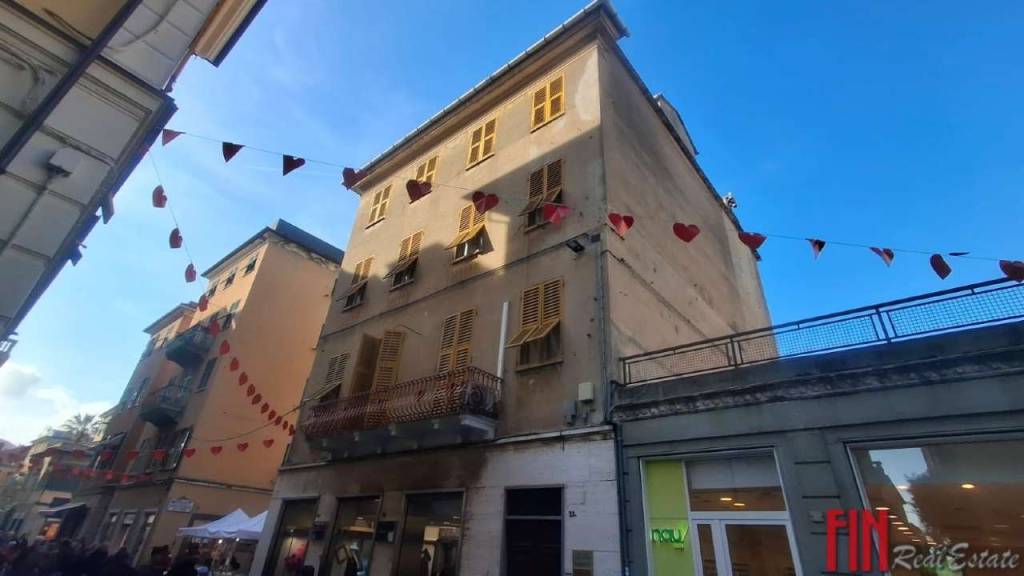 appartamento in vendita a Genova in zona Sestri Ponente