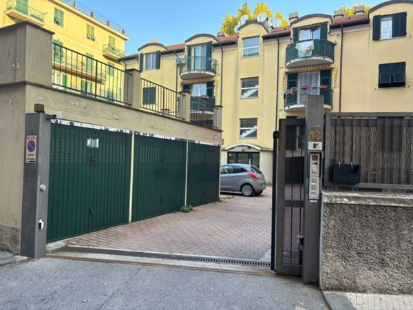 appartamento in vendita a Genova in zona Certosa