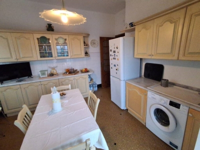 appartamento in vendita a Genova in zona Rivarolo