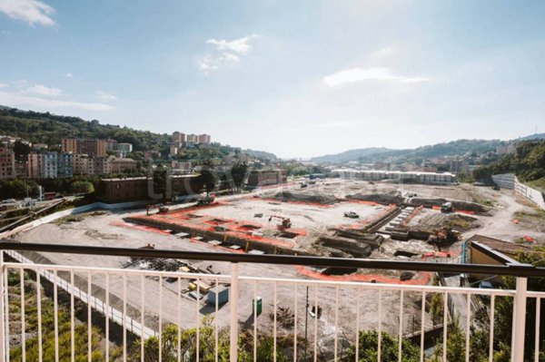 appartamento in vendita a Genova in zona Bolzaneto
