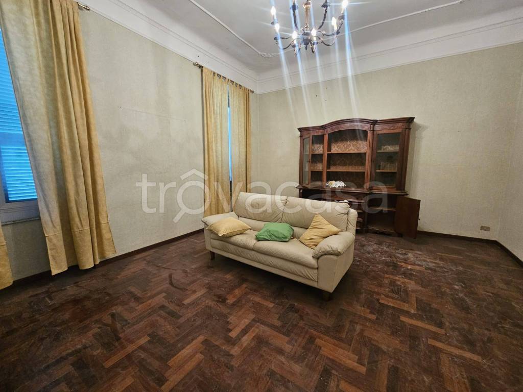 appartamento in vendita a Genova in zona Sampierdarena