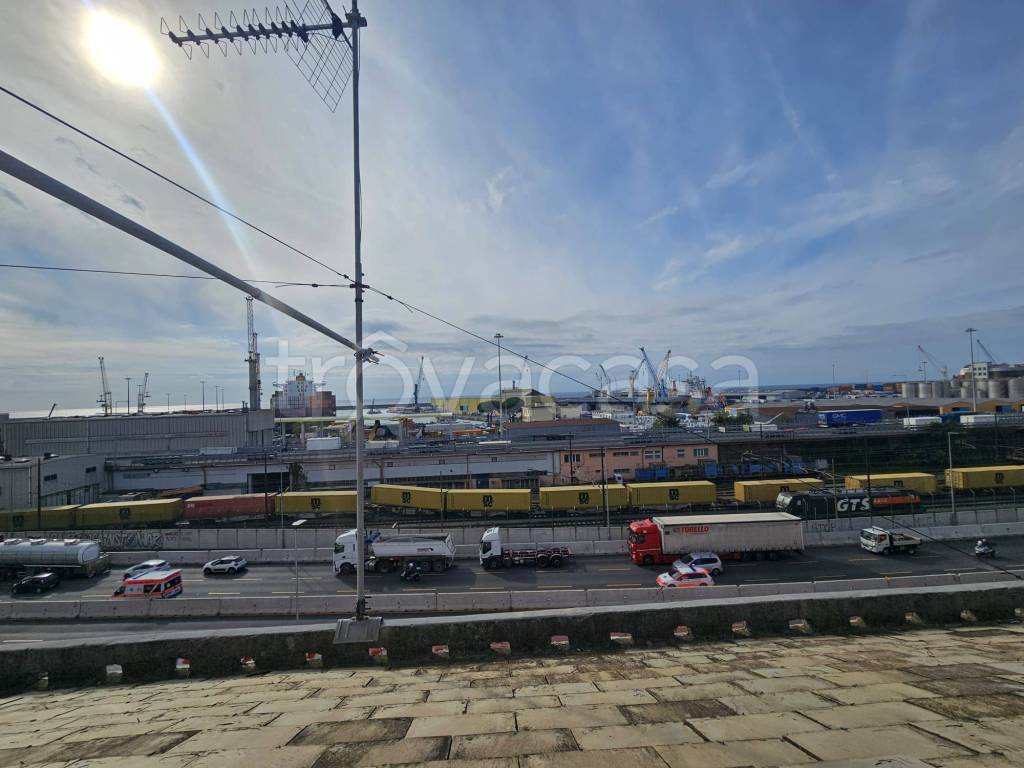 appartamento in vendita a Genova in zona Sampierdarena