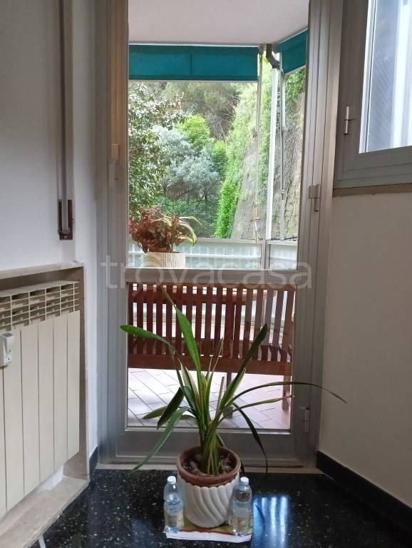 appartamento in vendita a Genova in zona Molassana