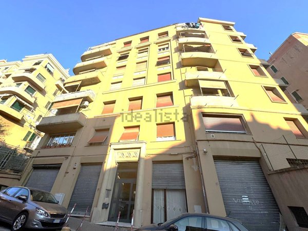 appartamento in vendita a Genova in zona Sampierdarena