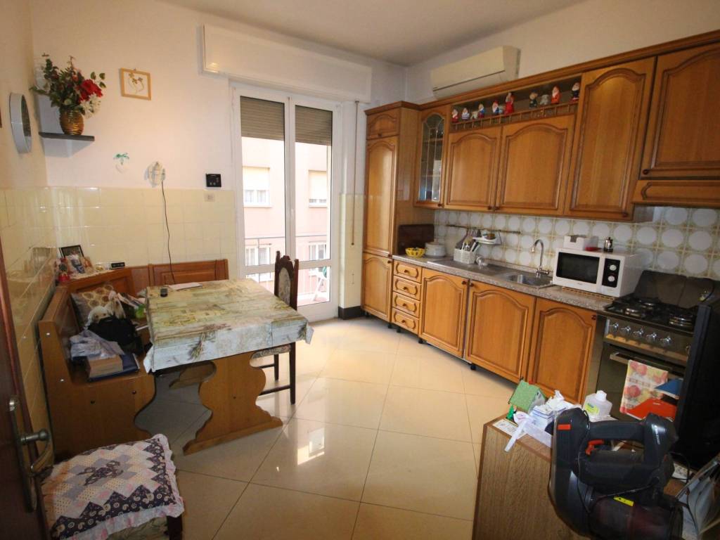 appartamento in vendita a Genova in zona Palmaro / Pra'