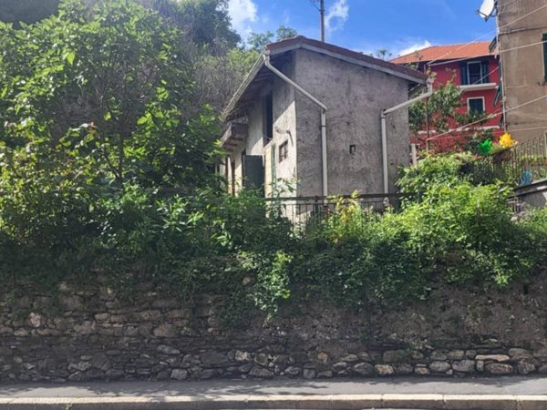 terreno agricolo in vendita a Genova in zona Pontedecimo