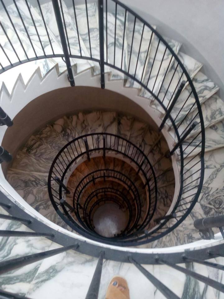 appartamento in vendita a Genova in zona Sottoripa / Maddalena / Molo