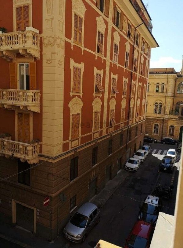 appartamento in vendita a Genova in zona Sampierdarena