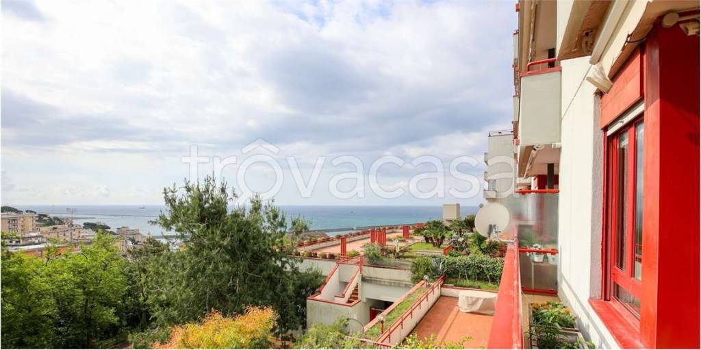 appartamento in vendita a Genova in zona Pegli