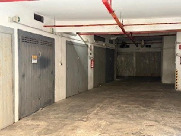 negozio in vendita a Genova in zona Palmaro / Pra'