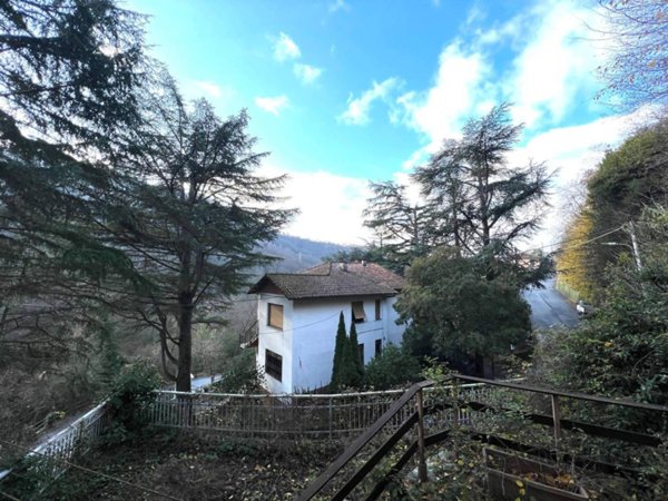 casa indipendente in vendita a Genova in zona Bolzaneto