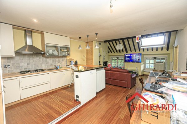 appartamento in vendita a Genova in zona Bolzaneto