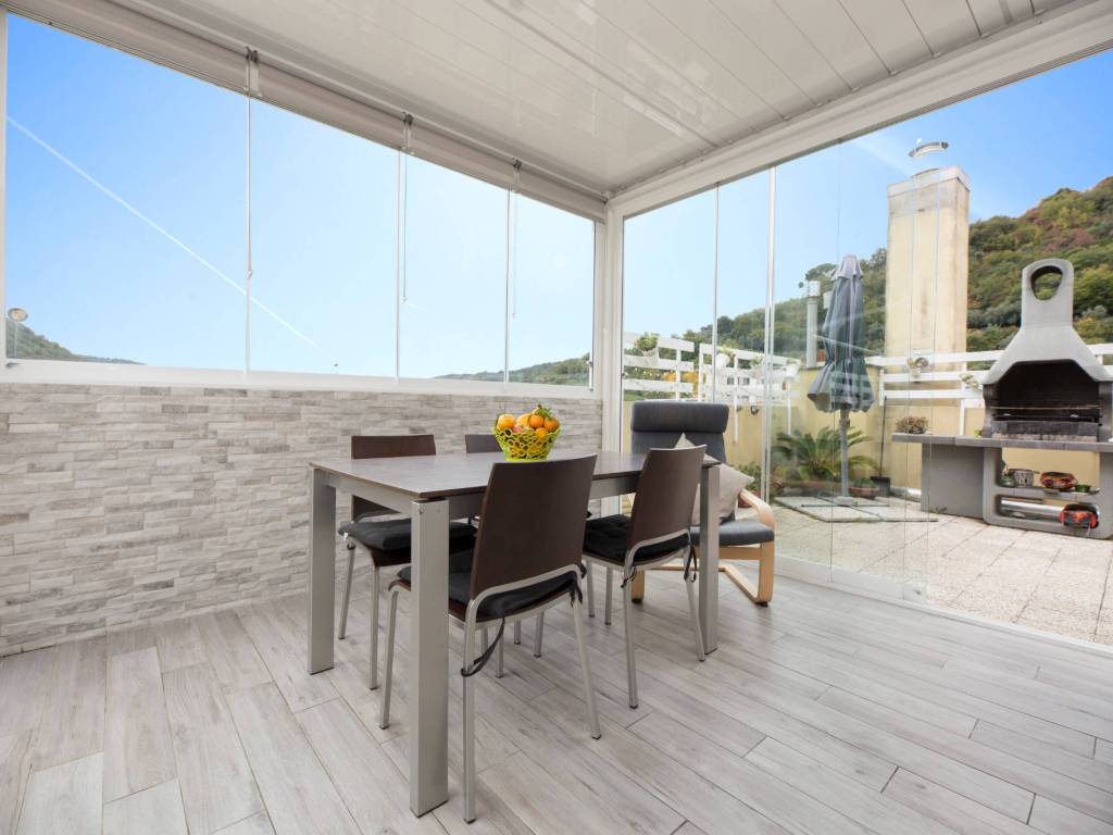 appartamento in vendita a Genova in zona Molassana