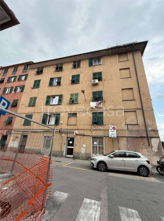 appartamento in vendita a Genova in zona Cornigliano