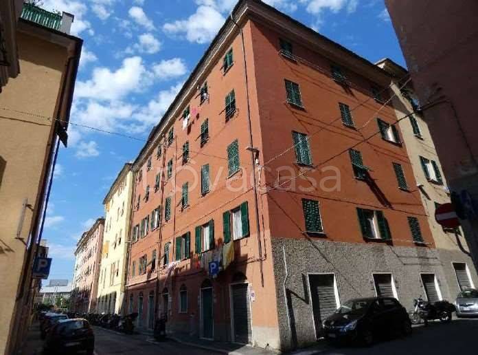 appartamento in vendita a Genova in zona Sestri Ponente