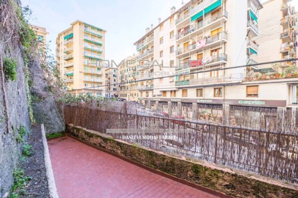 appartamento in vendita a Genova in zona Quezzi
